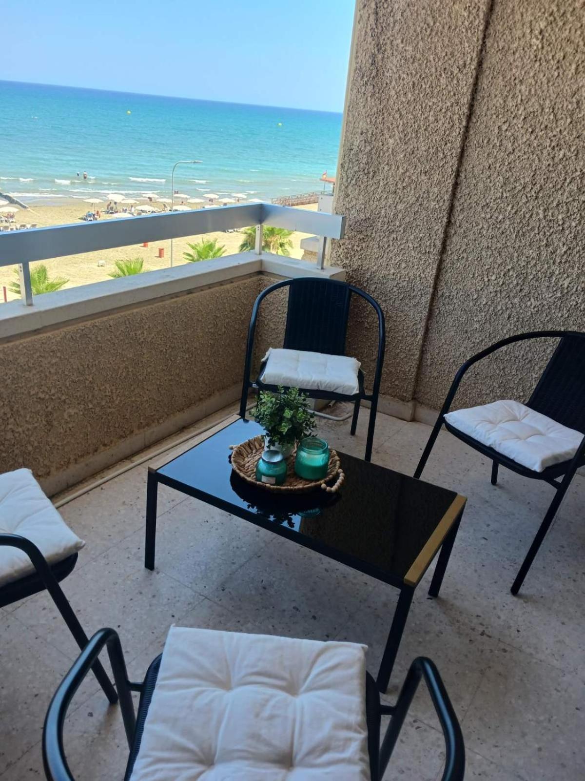 Apollon Sea View Beachfront Ap 302 ลาร์นาคา ภายนอก รูปภาพ